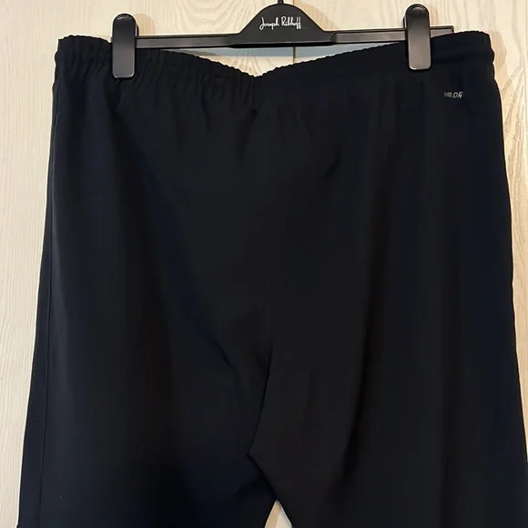 New Balance Lightweight Joggers - Picture 4 of 8